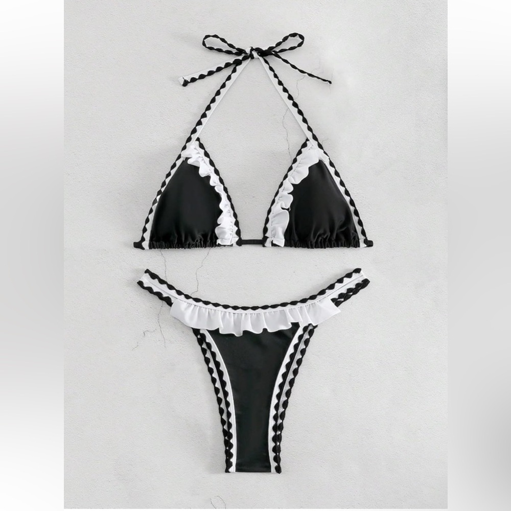 NWT No Label Size M Two Piece Black and White Summer Beach Bikini